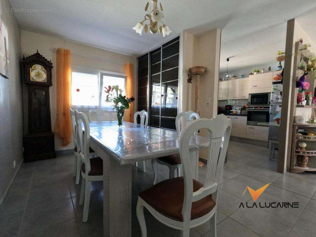 Maison à TERRASSON-LAVILLEDIEU