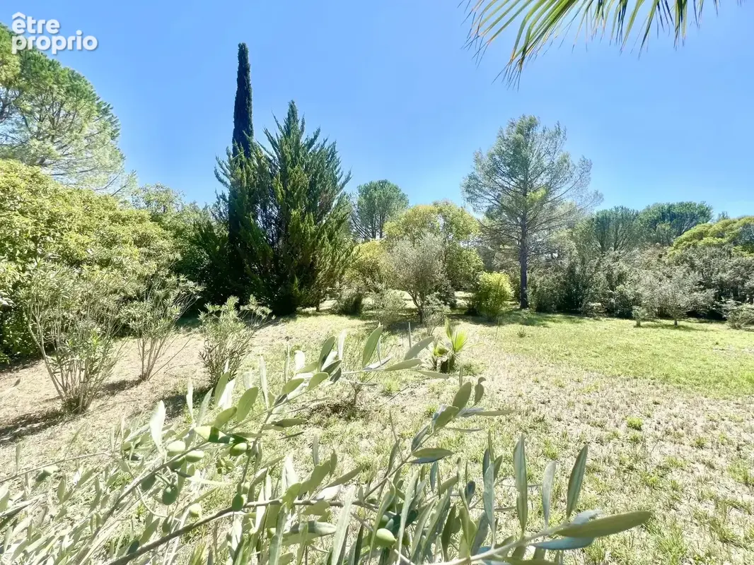Maison provençale T6 sur 4 200 m² de terrain clos - photo 4