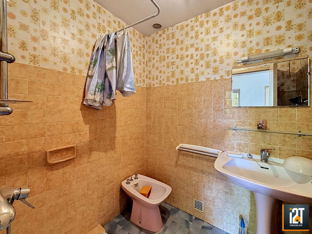 Maison à LA CALMETTE
