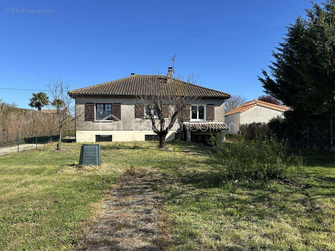 Maison à NEUVILLE-DE-POITOU