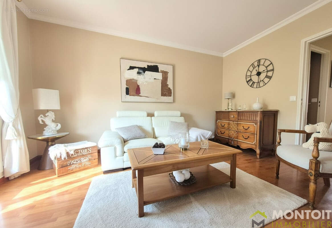 Appartement à THIAIS