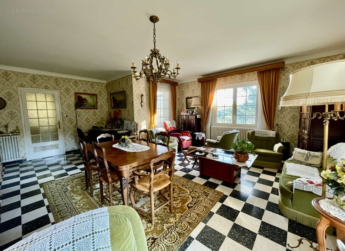 Maison à VAISON-LA-ROMAINE