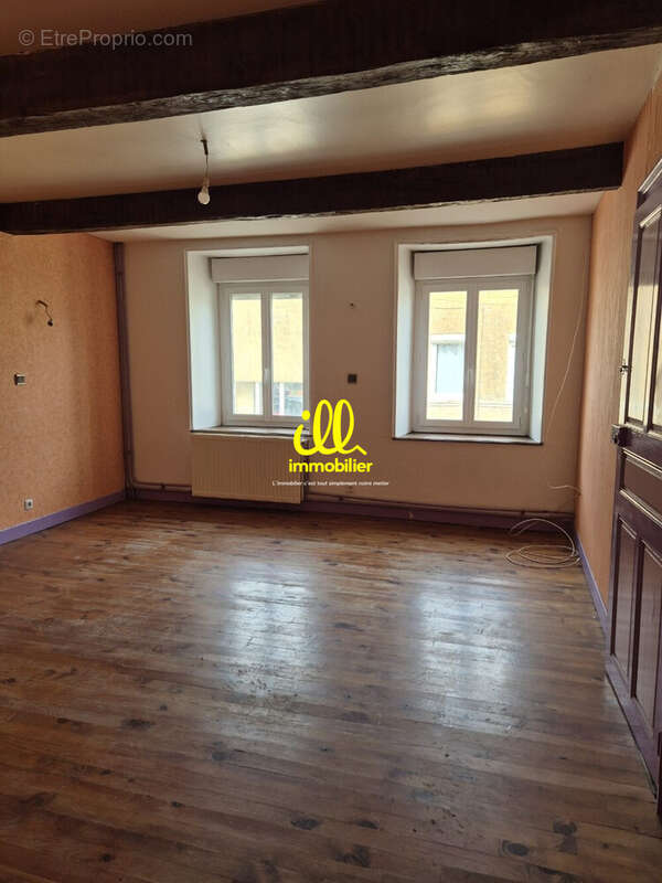 Maison 208 m² à Sapogne-Et-Feucheres  - photo 7
