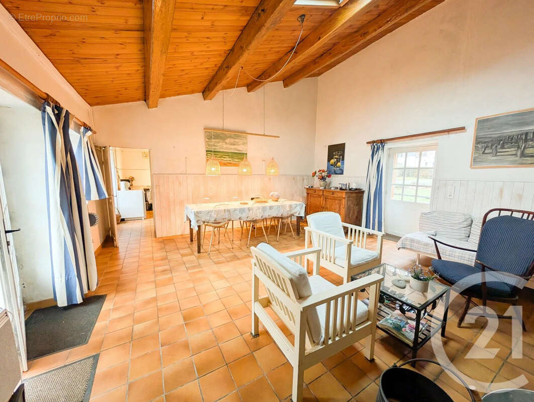 Maison à TALMONT-SAINT-HILAIRE