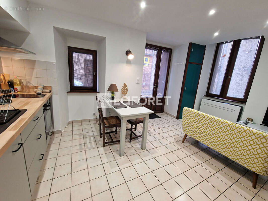 Maison à MARCILLAC-VALLON