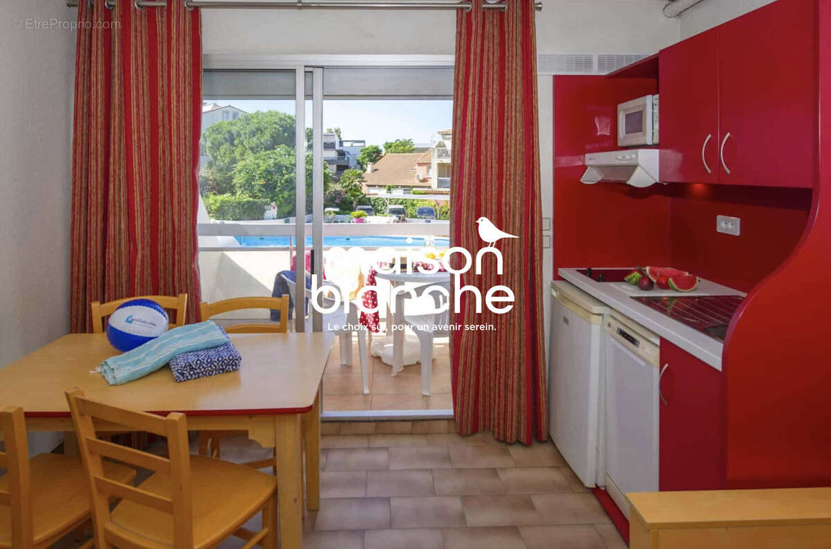 Appartement à MAUGUIO