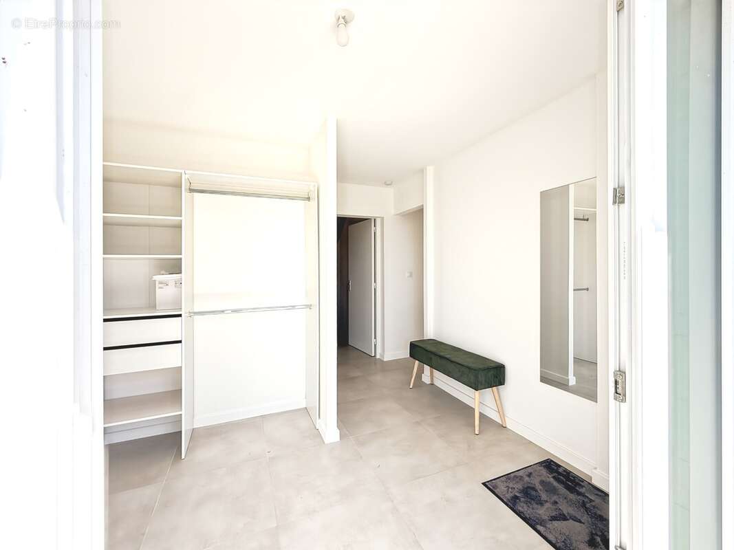 Saint marc sur mer - plage hulot - plein centre - marche - duplex loft  t5 - avec terrasse - garage - parking securise - photo 9