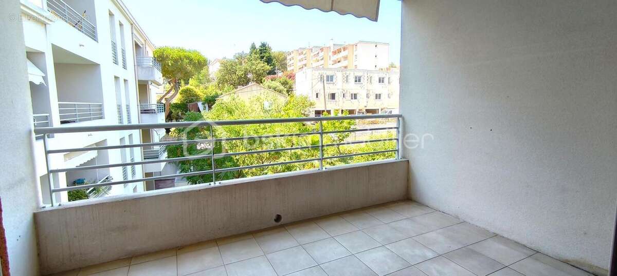 T3 de 64 m² avec terrasse et garage – Résidence récente - photo 2
