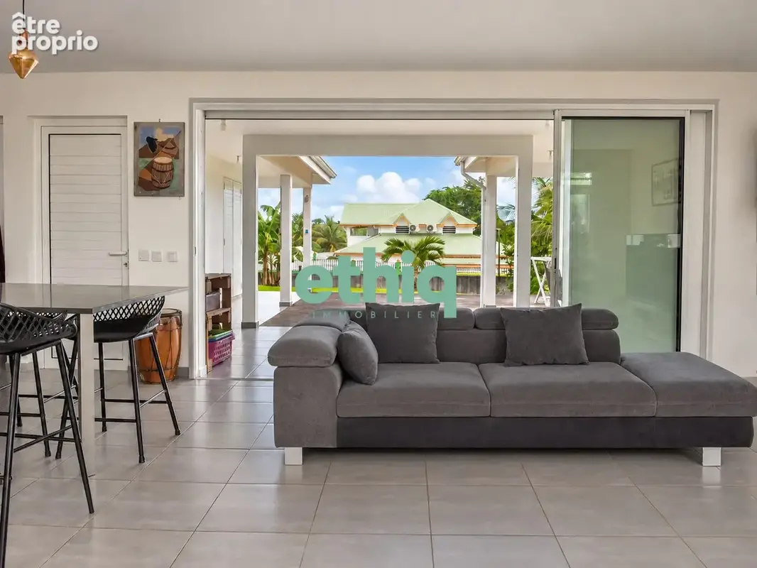 Maison 5 pièces 95 m² à vendre à Baie-Mahault (97122) - photo 9