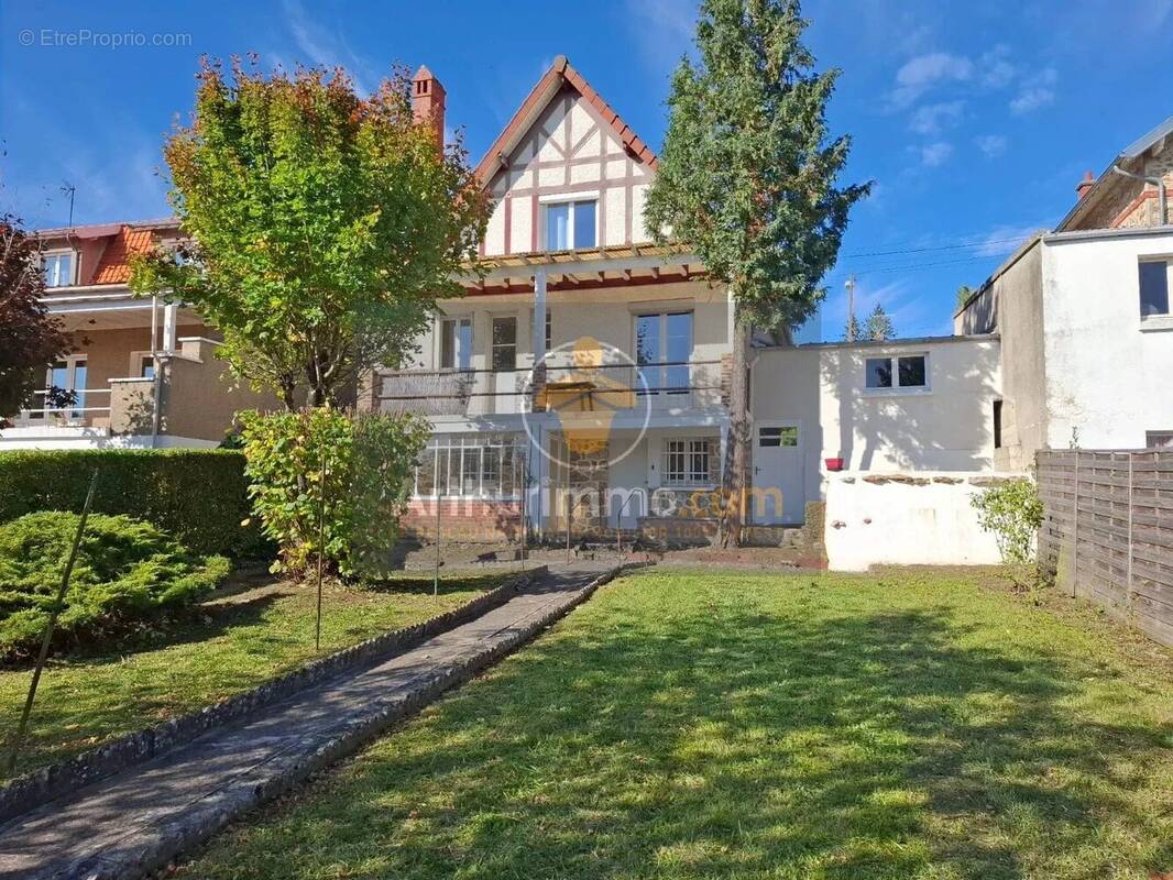 Maison à COULOMMIERS
