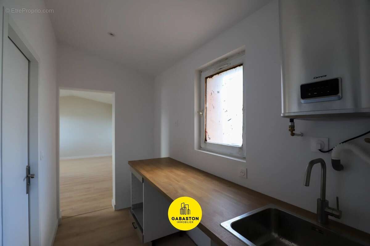 Appartement à MARSEILLE-1E