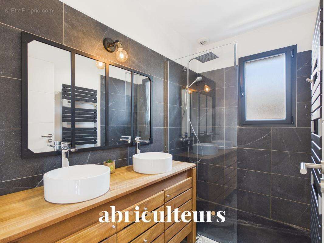 Villa contemporaine de 2018 avec piscine et toit-terrasse en vente à Seignosse Bourg (40510) - photo 9