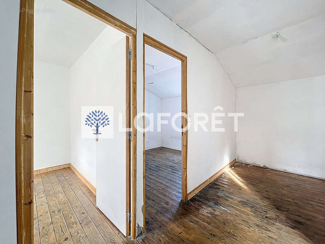 Maison à SAINT-LOUP-LAMAIRE