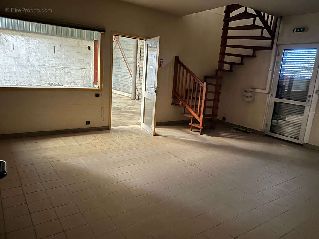 Commerce à BARBASTE