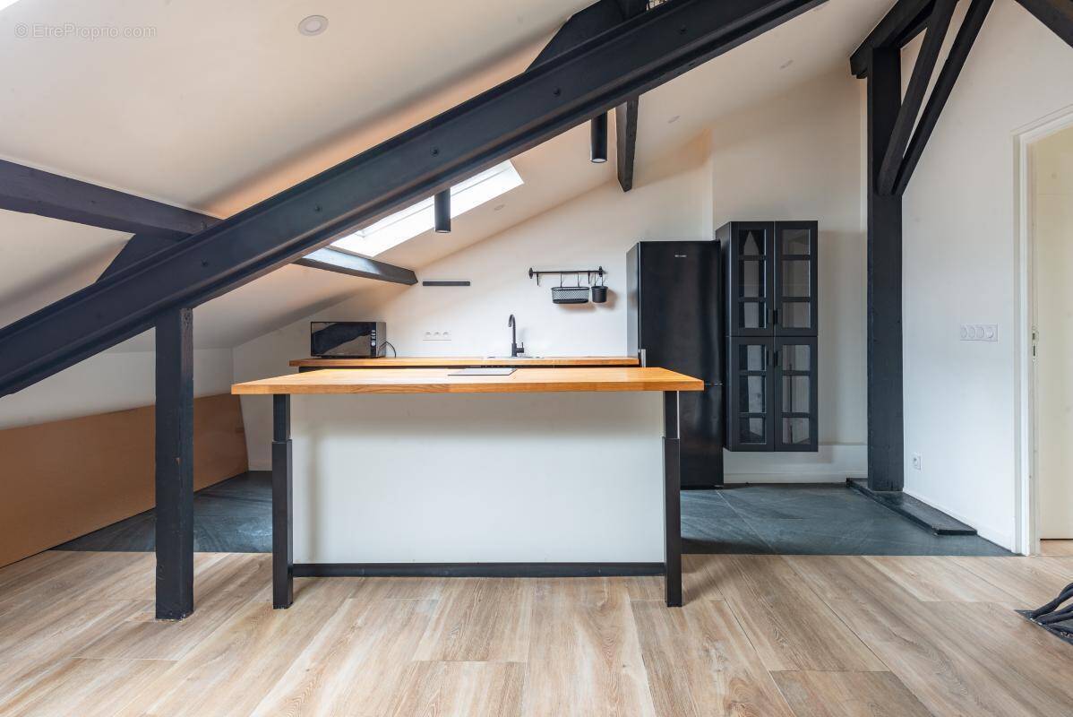 Appartement à PARIS-20E