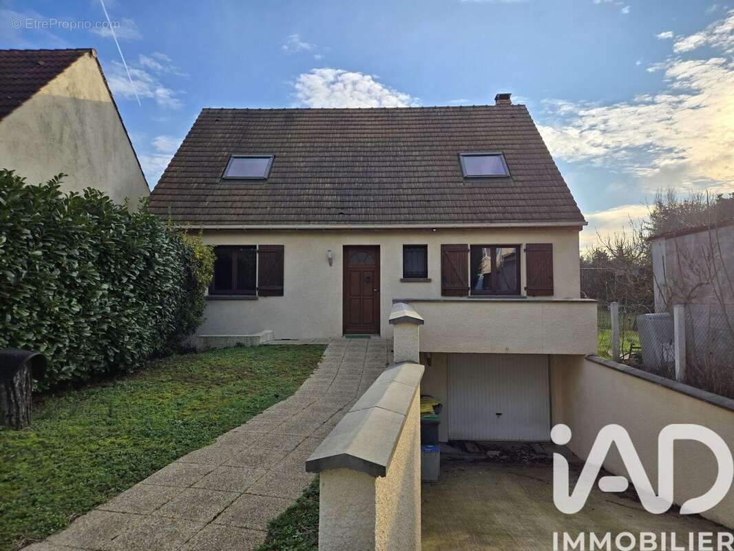 Photo 2 - Maison à LES MUREAUX