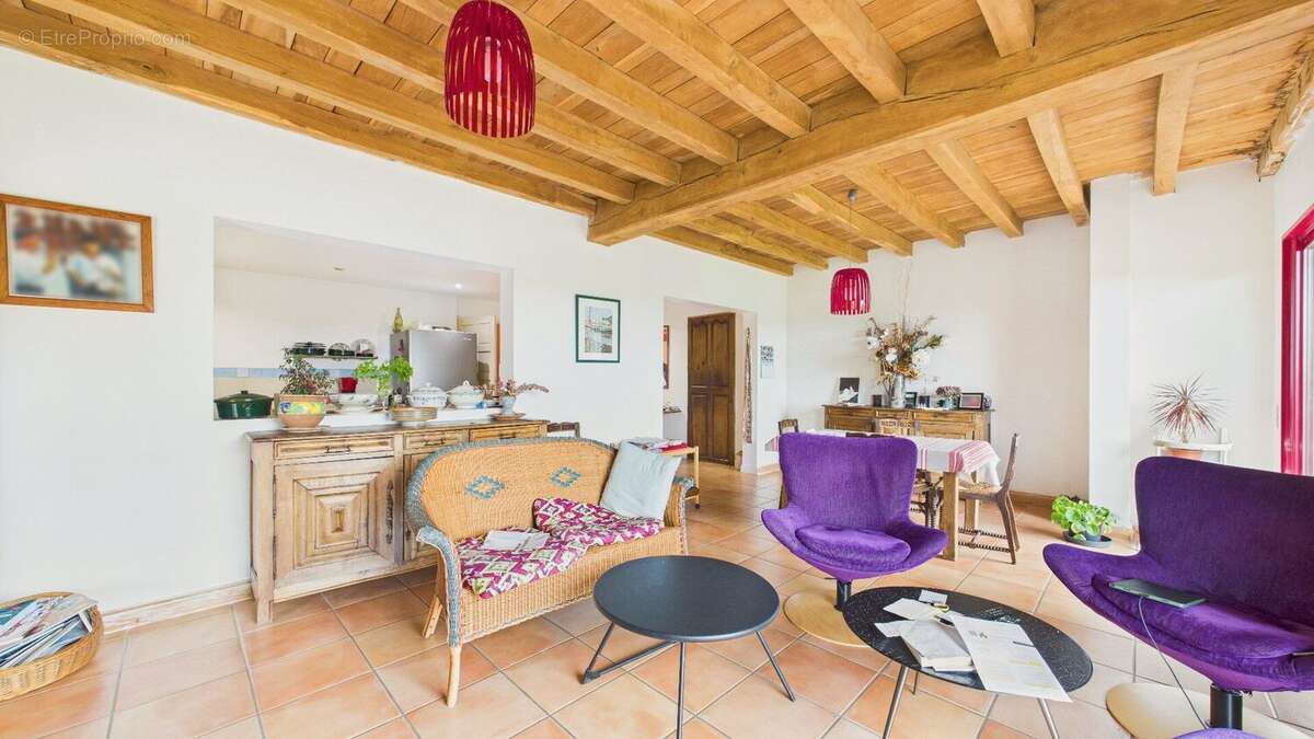 Maison 10 pièces 316 m² sur terrain de 4000 m² - photo 12