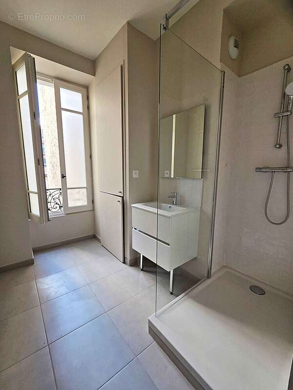 Appartement 59 m² à Nice  - photo 8