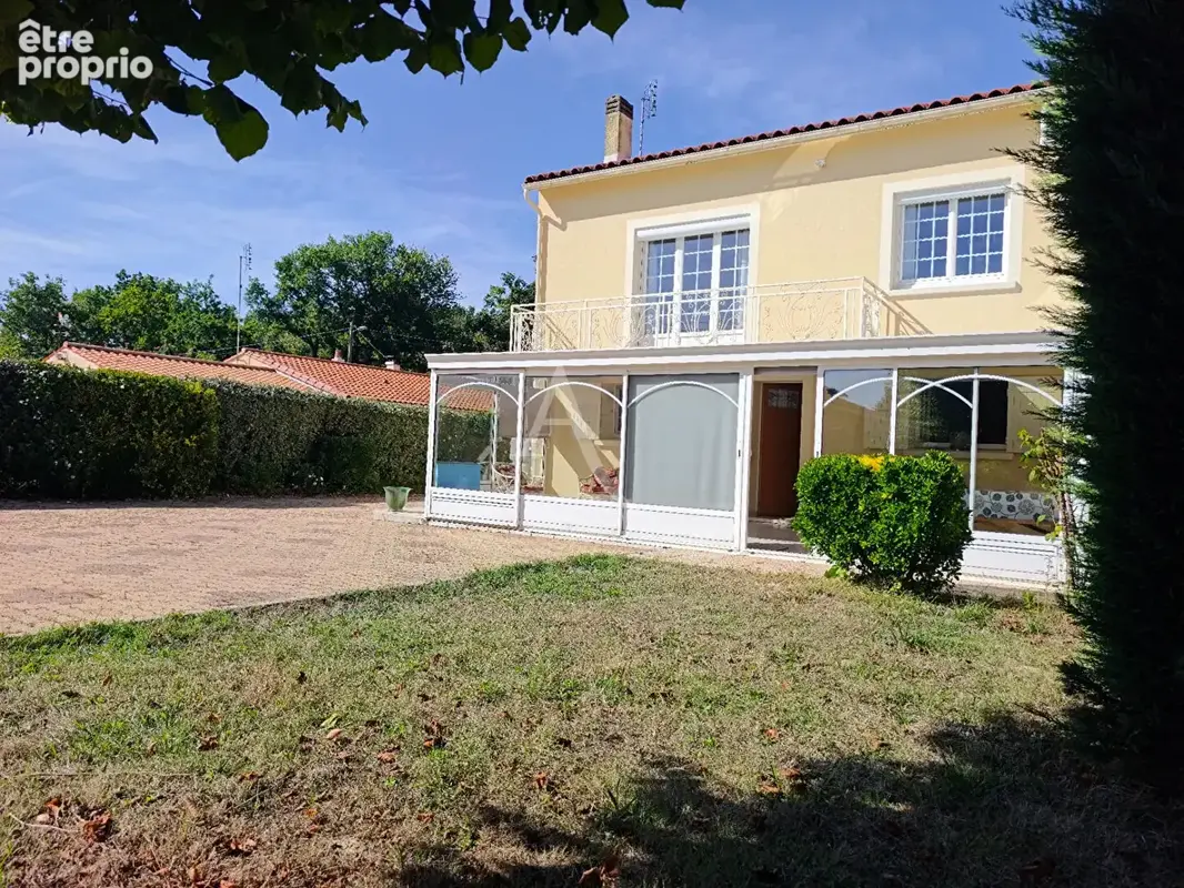 Maison à FONTCOUVERTE
