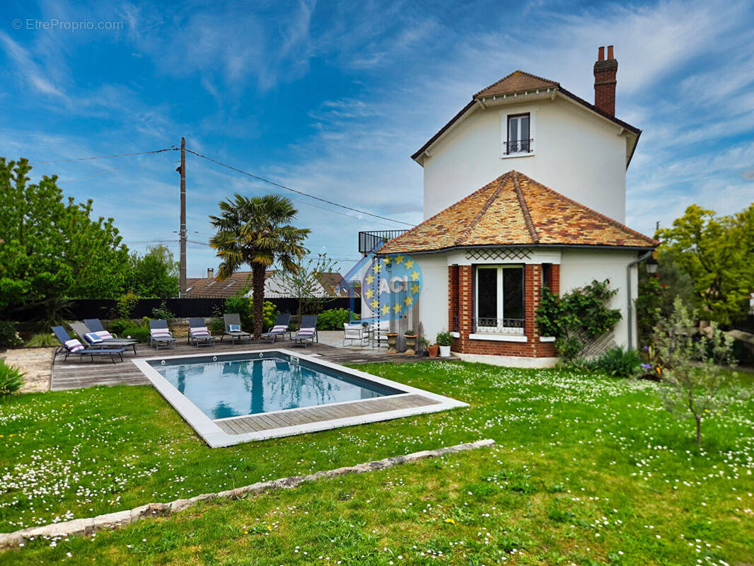 Maison à EPONE