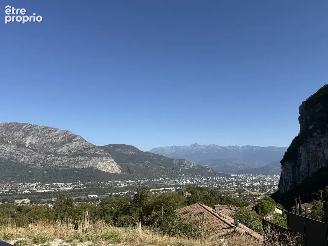 HIDRI IMMO PLUS vous propose un terrain constructible d’environ 342 m2 à Sassenage - photo 2