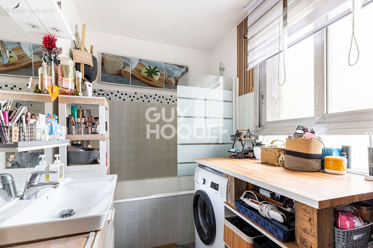 Appartement à PARIS-15E