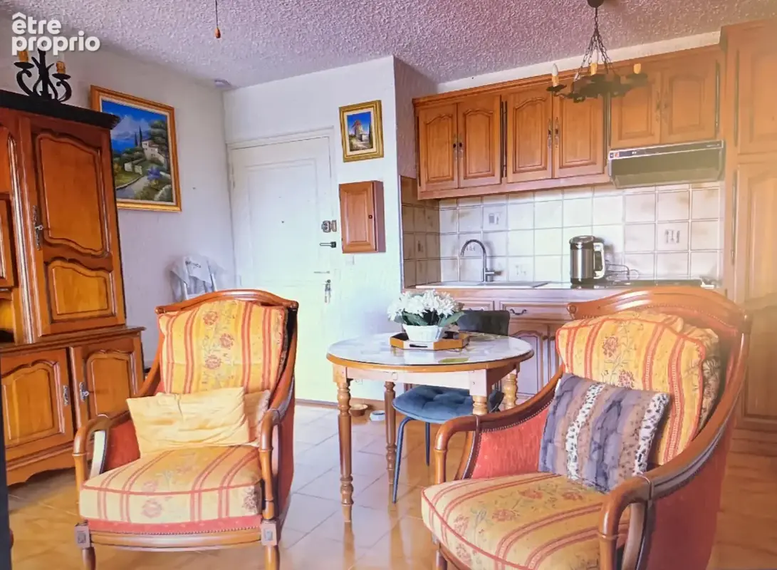 Appartement T2 à L ÎLE ROUSSE - photo 3