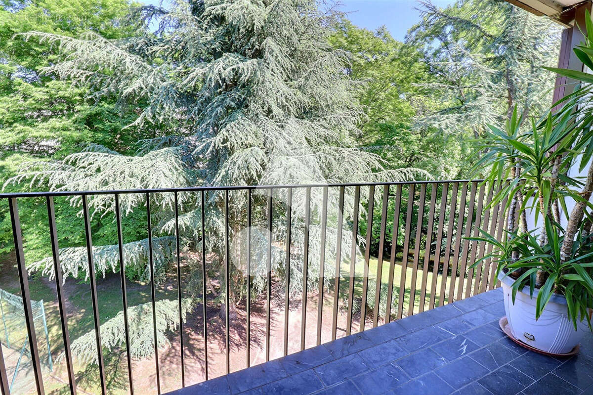 Appartement à MERY-SUR-OISE