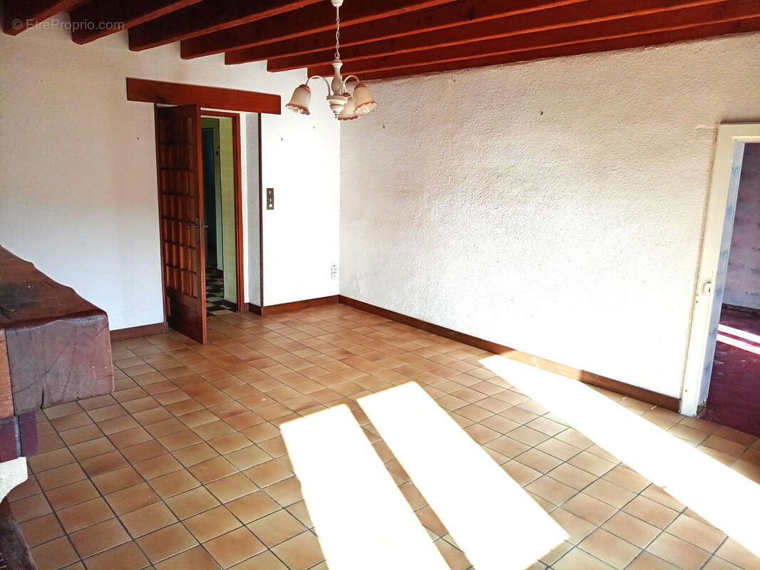 Maison à LIGNE