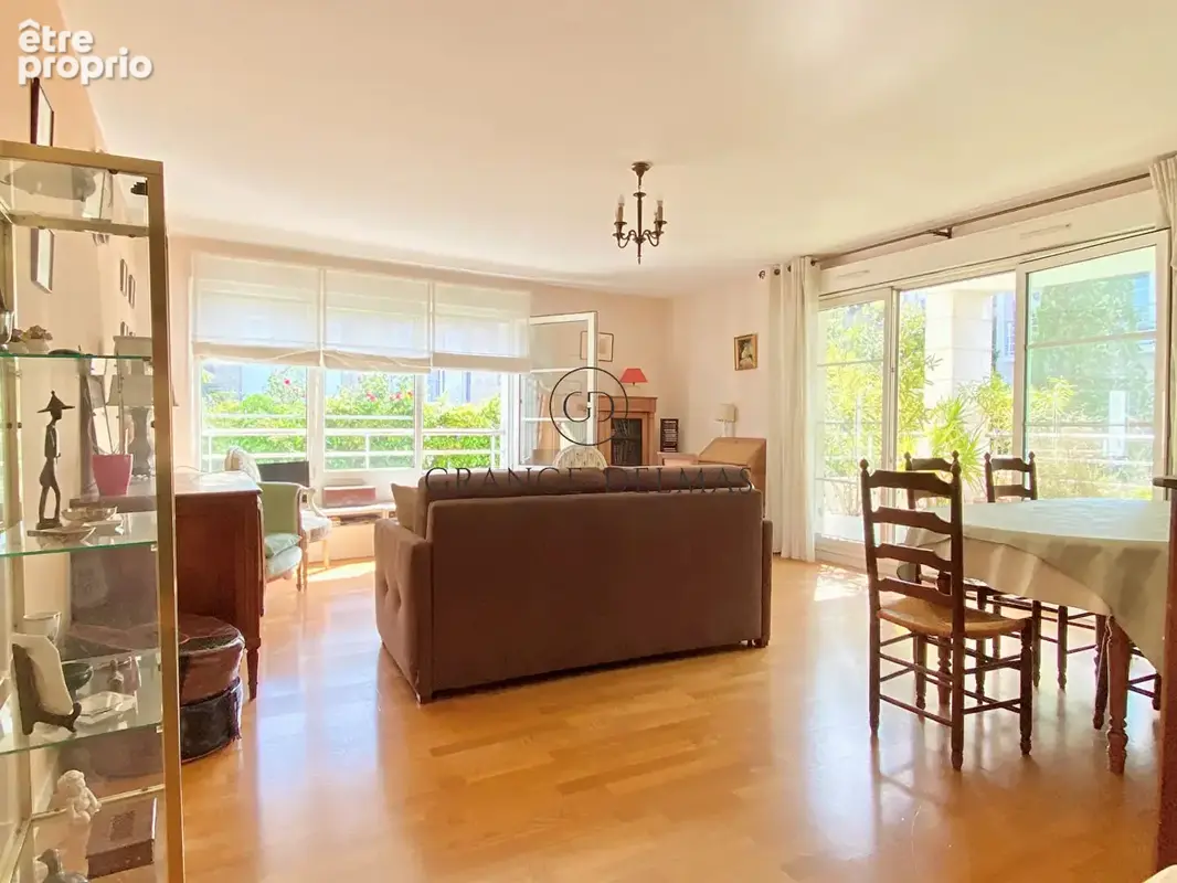Appartement avec ascenseur, terrasse et parking - CROIX BLANCHE - photo 3