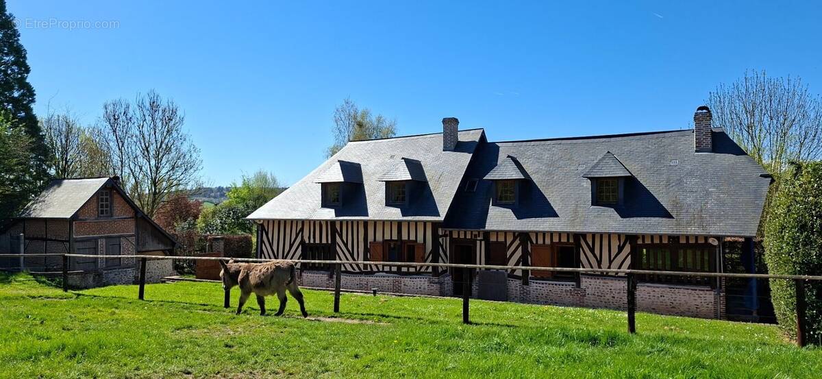 Maison à PONT-L'EVEQUE