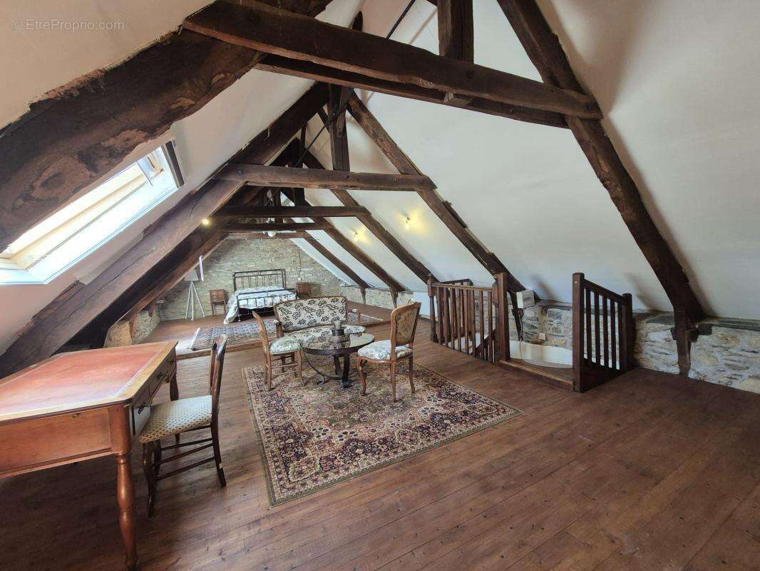 Maison à PLUSSULIEN