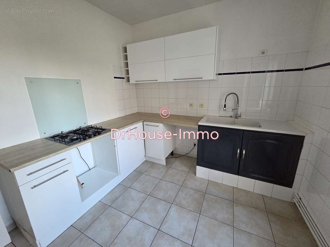 Maison à SAINTE-SAVINE