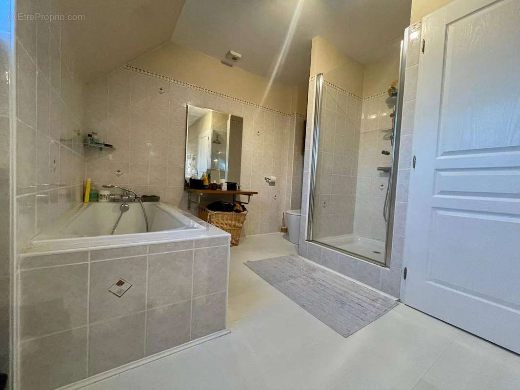 Maison à LE MESNIL-EN-THELLE