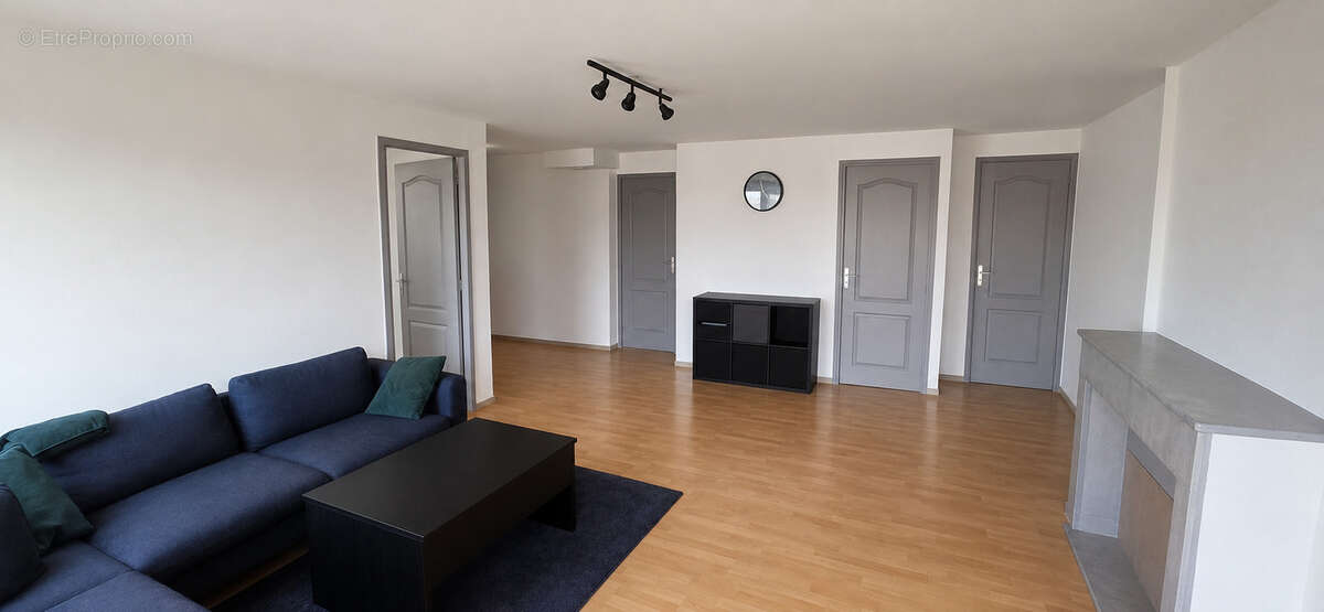 HYÈRES CENTRE — Appartement T2 - photo 2