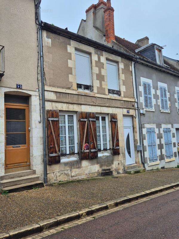 Maison à LA CHARITE-SUR-LOIRE