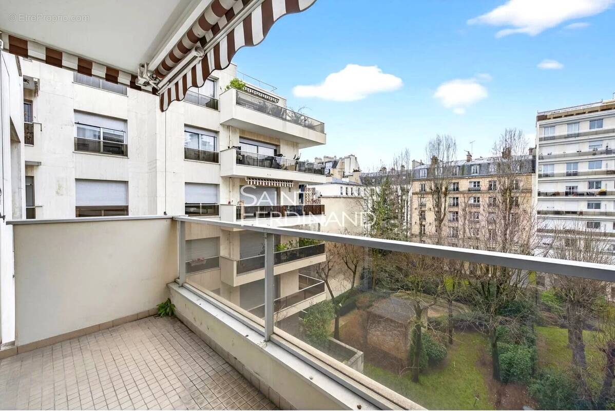 Appartement à NEUILLY-SUR-SEINE