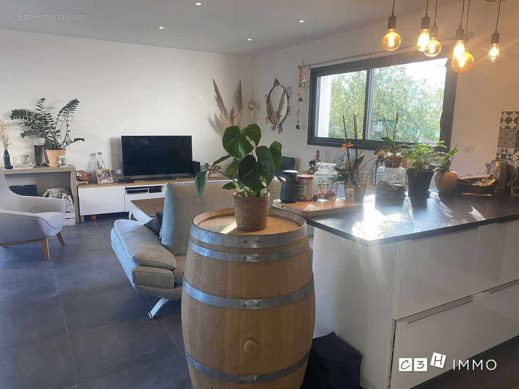 Maison à SAINT-HILAIRE