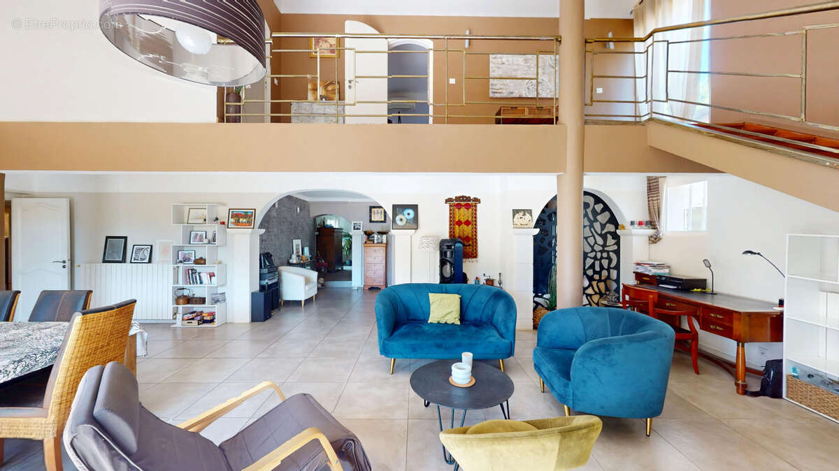 Maison à CARRY-LE-ROUET