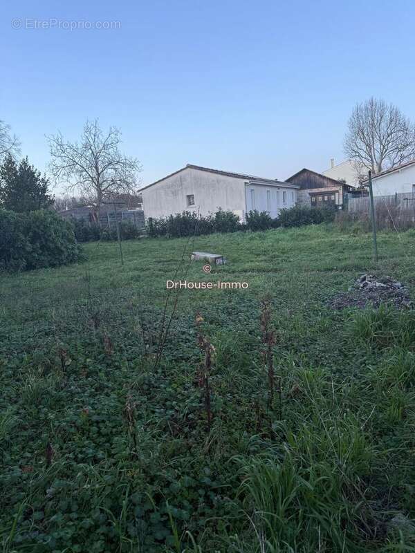 Terrain à SAINT-MEDARD-EN-JALLES