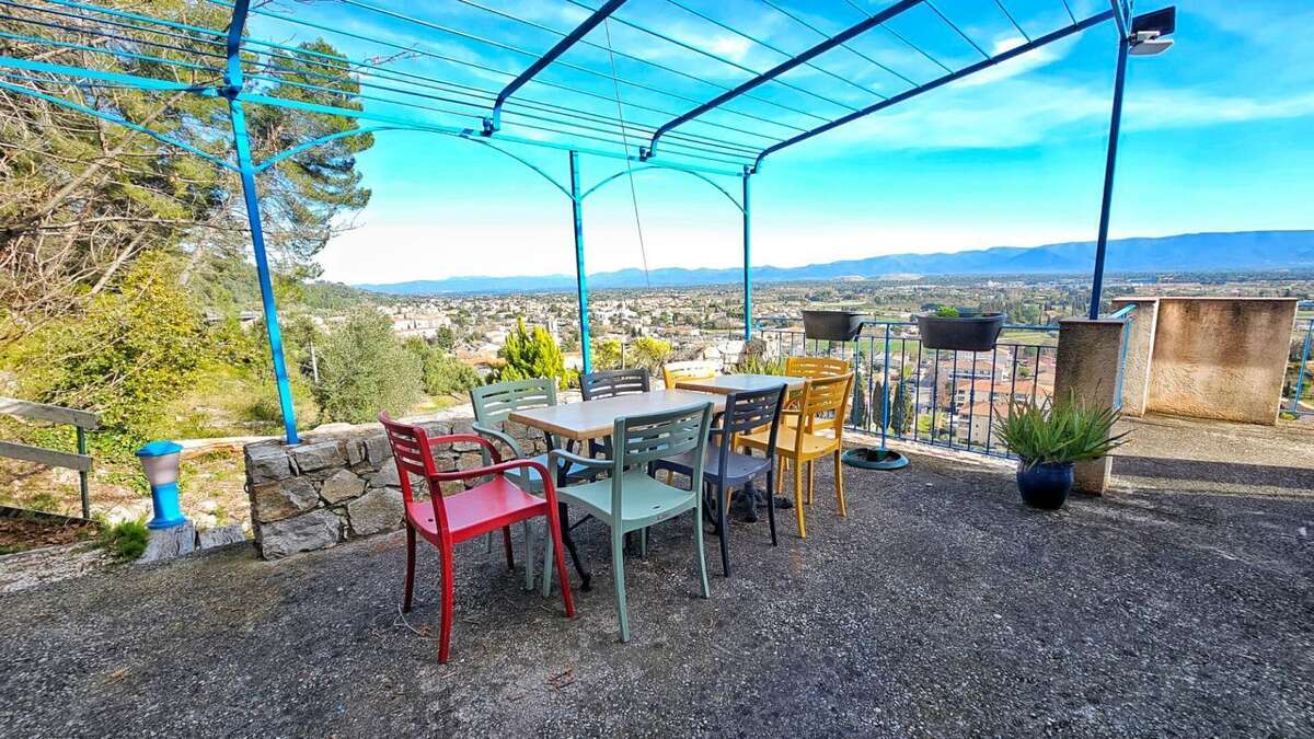 En exclusivité  villa de caractère avec vue panoramique exceptionnelle le luc en provence - photo 4