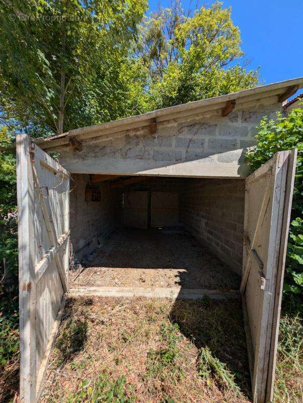 Garage / Box / Stockage  18.5m² à Bonnetan - 15 000€ - photo 3