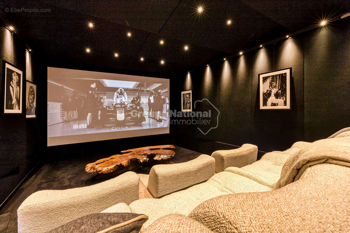 Maison à DEMI-QUARTIER