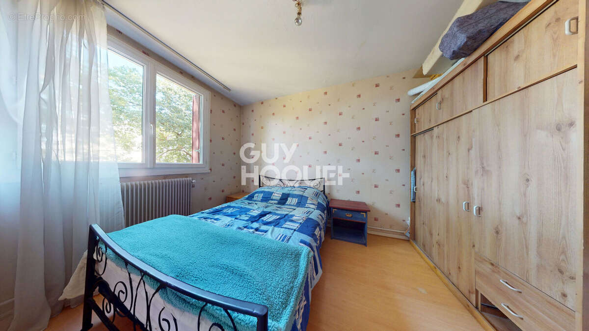Appartement à SAINTE-GENEVIEVE-DES-BOIS