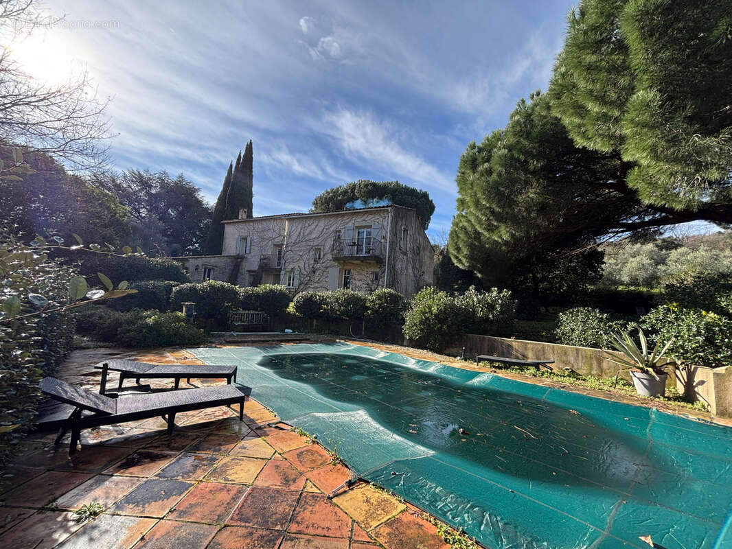 Maison à LA GARDE-FREINET