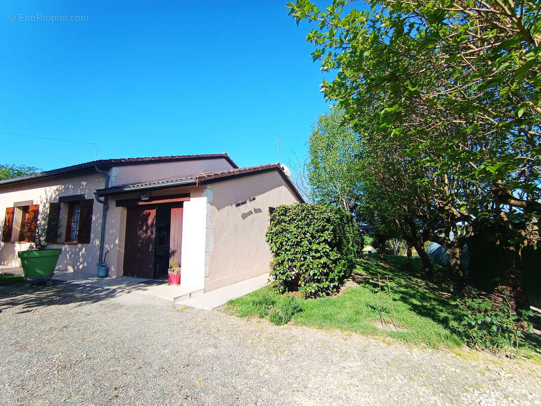 Maison à CONDEZAYGUES