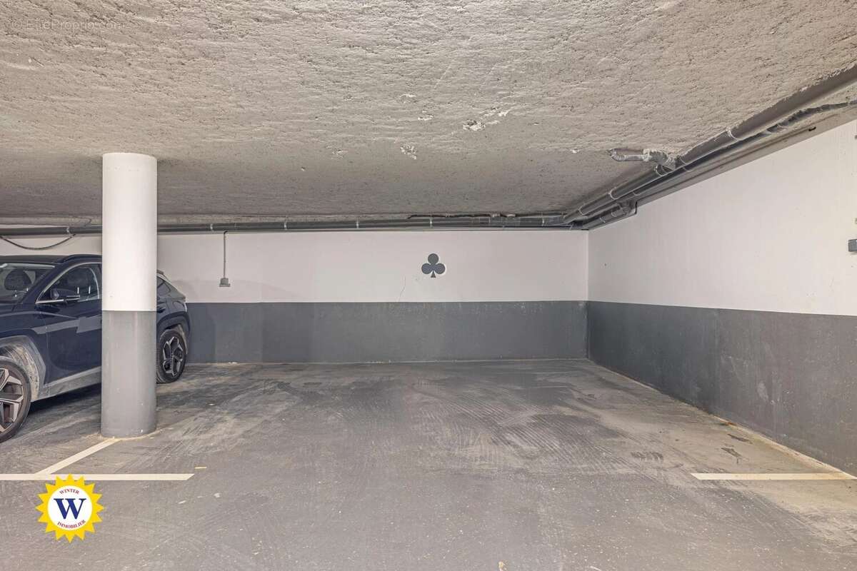 Appartement à CARROS
