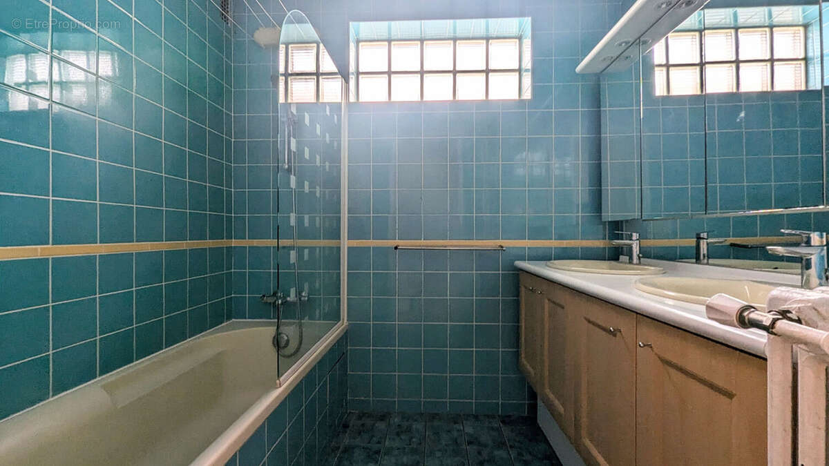 Appartement à SAINT-DENIS