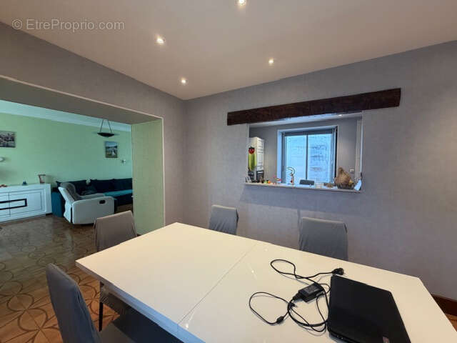 Murs et fonds de bar licence iv avec maison 4 chambres - photo 16