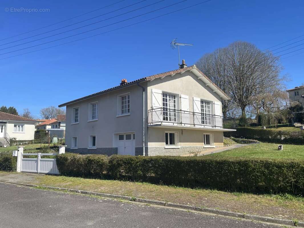 Maison à CHABANAIS